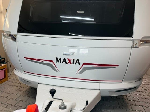 Polep karavanu Maxia