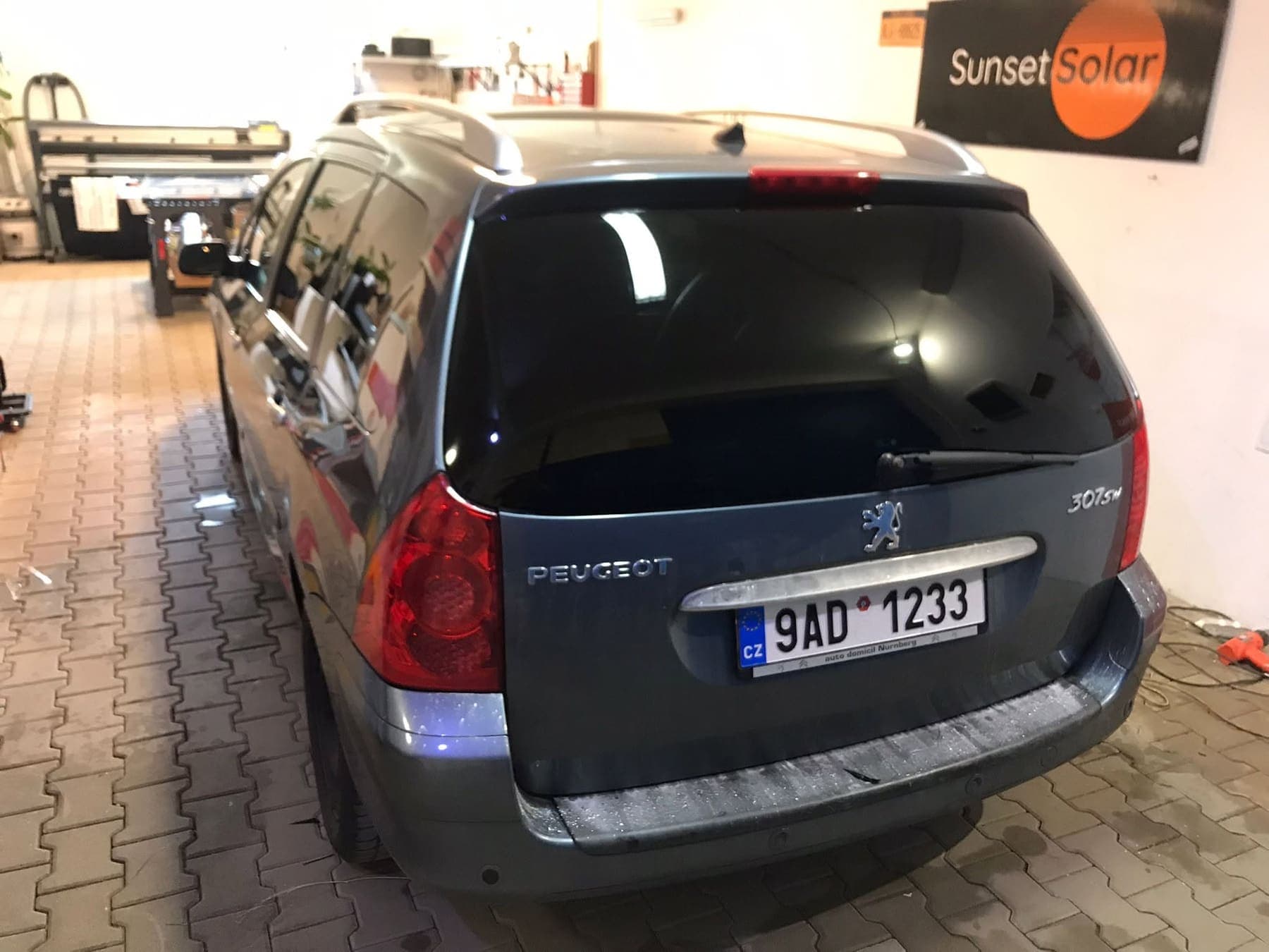 Tónování skel